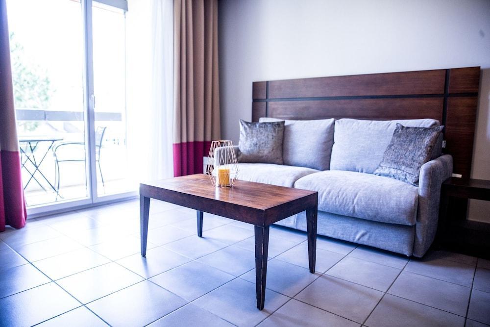 טורנפוי Hotel Residence Les Pins Galants מראה חיצוני תמונה