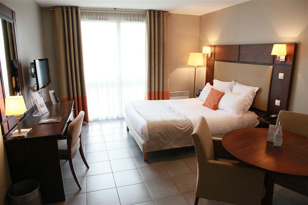טורנפוי Hotel Residence Les Pins Galants מראה חיצוני תמונה